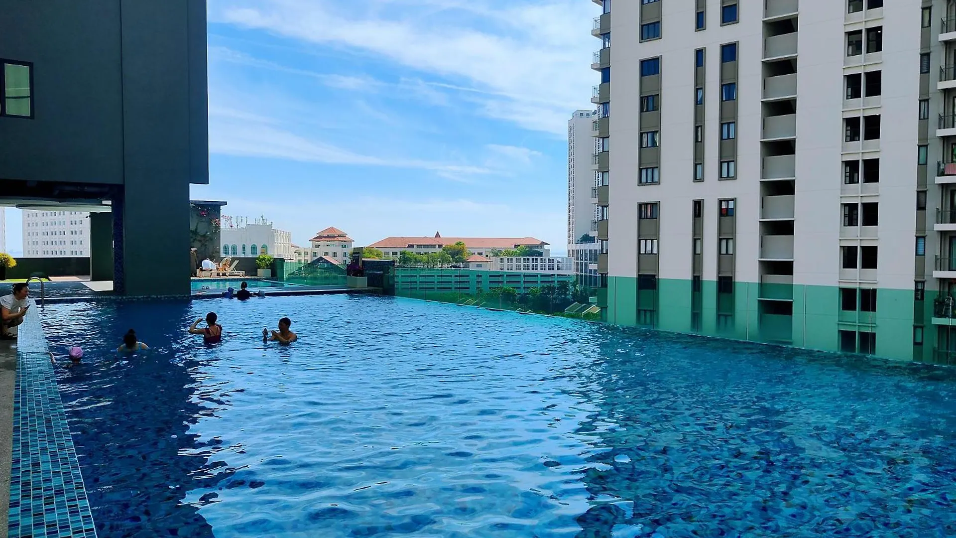 Amazing Seaview 2 Bedroom Bathtub Georgetown 6-8People超级海景双房带浴缸高级公寓 0*, George Town Malaisie